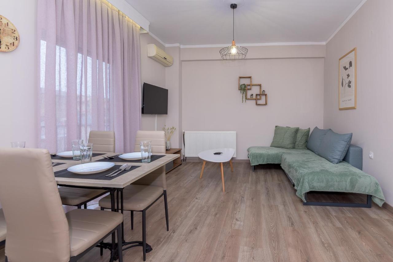Deluxe Central 2 Bdr Apartment Alexandroupoli Exterior photo